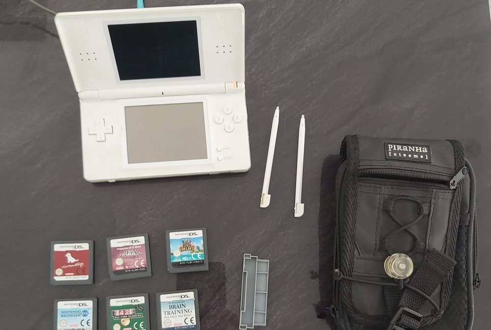 Nintendo DS Lite Branca + 6 Jogos + Carregador + Bolsa | Pack Completo