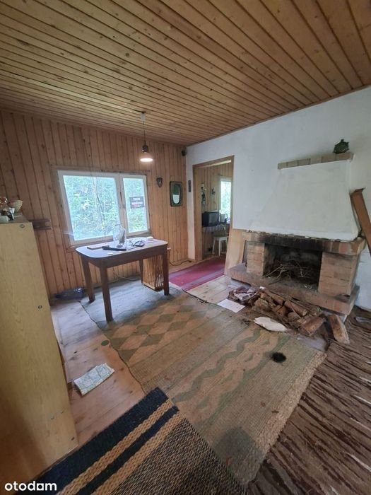 Dom 43 m2 na działce o pow 1690 m2 w Rosanowie.