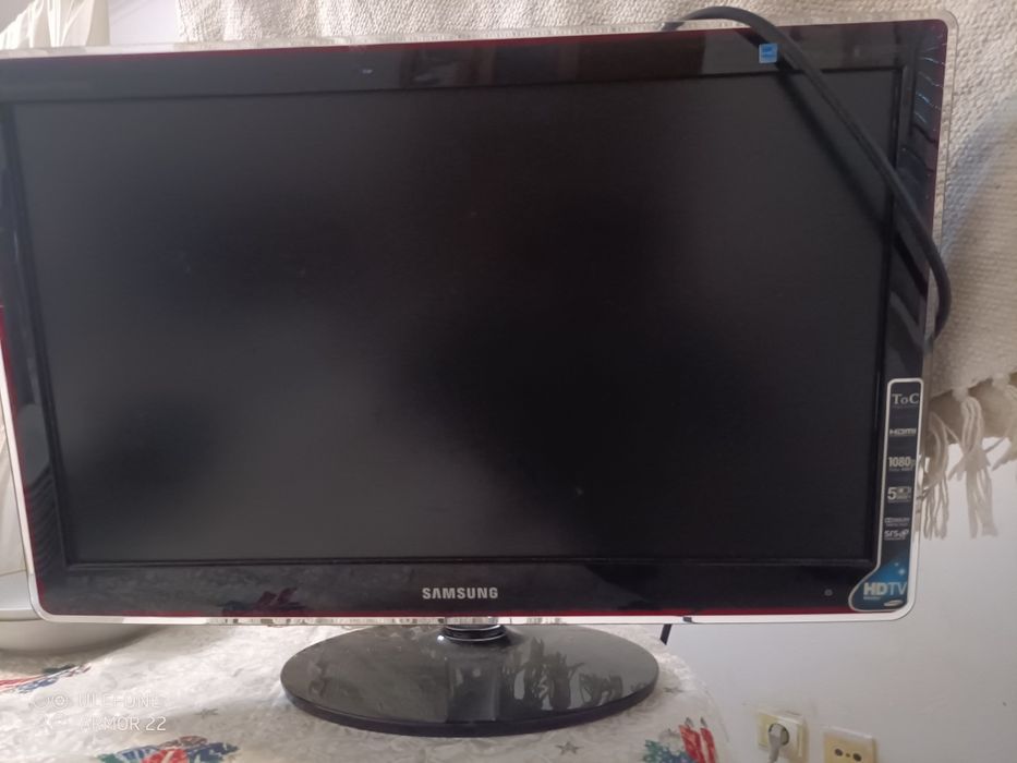 Televisão com 2 funções 50/50 TV e pc