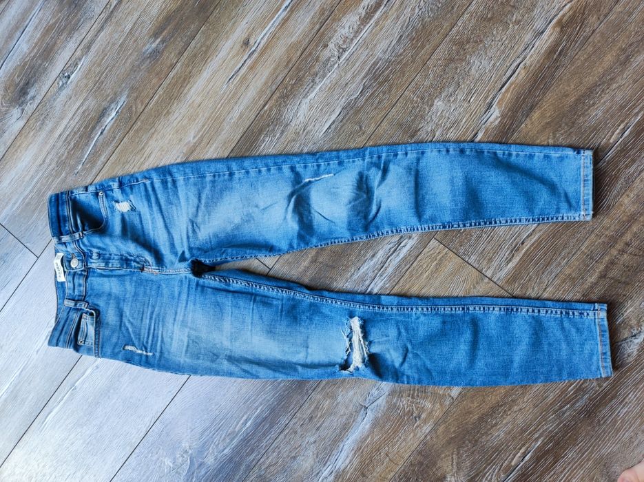 Spodnie jeansowe pull&bear