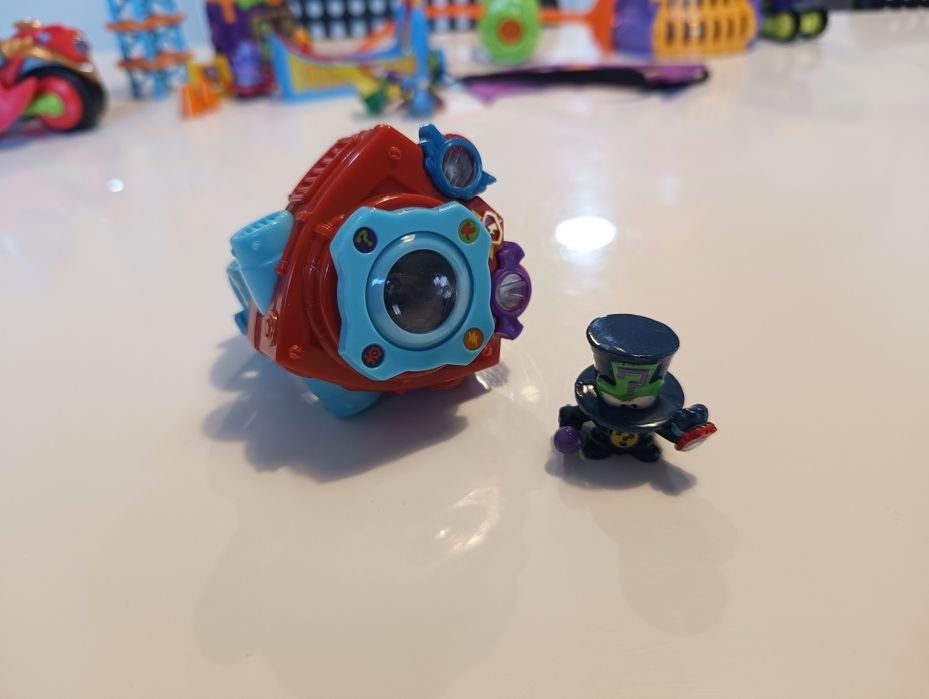 Super Zings zegarek power band figurka enigma.