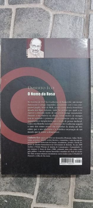 livro "O Nome da Rosa" de Umberto Eco