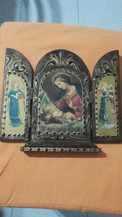 Imagem de Nossa Sra com o filho e anjos