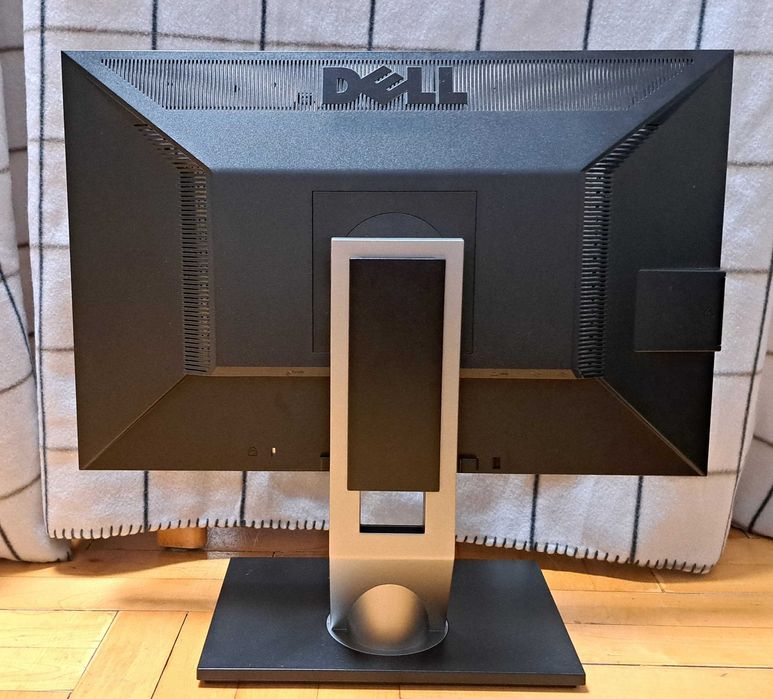 Monitor Dell P2210f 22" srebrno/czarny