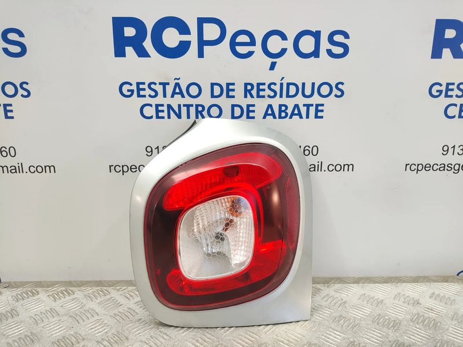 Farolins Tras Traseiros Esquerdo Direito Originais Mercedes Benz
