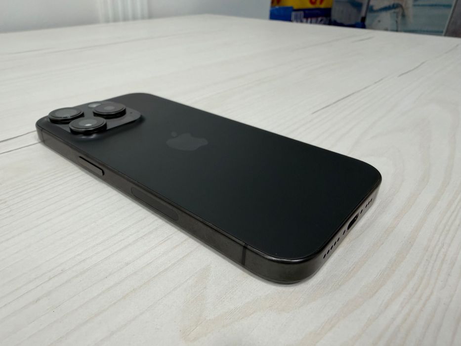 iPhone 15 Pro 512GB Titanium Black