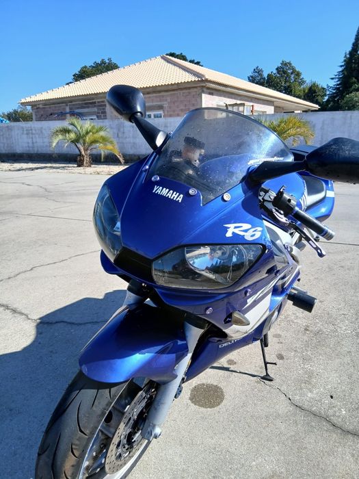 Vendo moto Yamaha R6 em perfeito estado