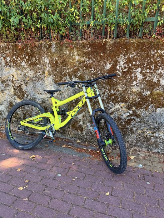 Bicicleta de dh