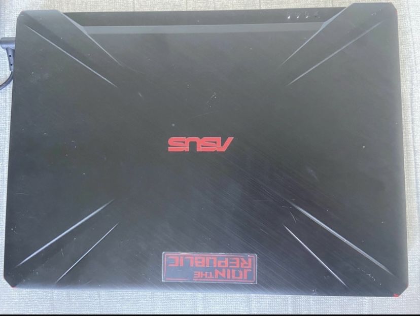 Laptop asus (cena do negocjacji)