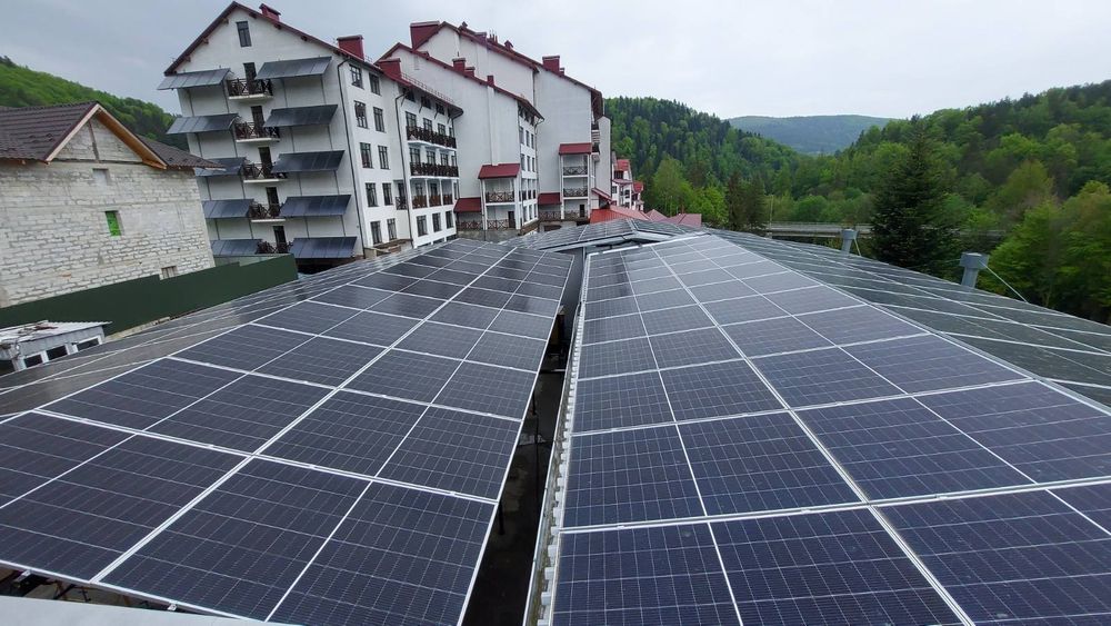 Сонячні панелі • Сонячні батареї • Гібридна СЕС