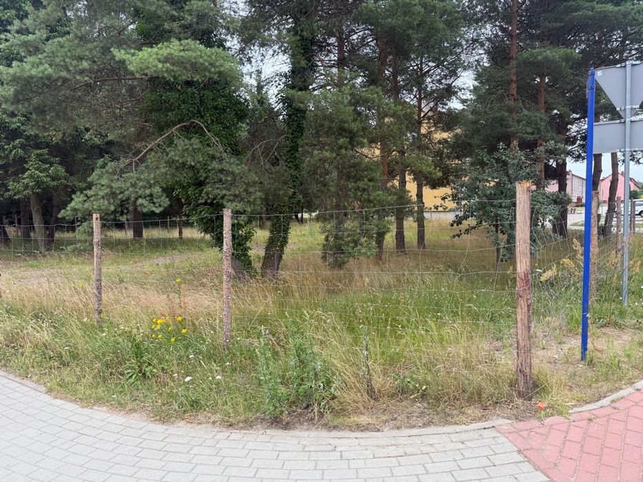 Działka na sprzedaż