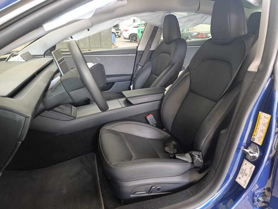 TESLA Model 3 - Tração Traseira