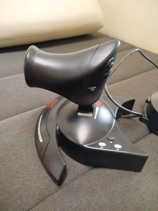 Thrustmaster T-flight Hotas X — джойстик преміум класу