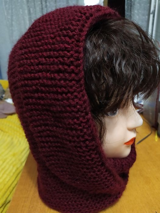 Шапки вязаные,Капор-Капюшшон из Ангоровой пряжи