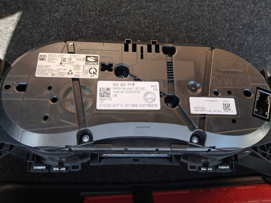 Панель приладів Skoda Superb 3