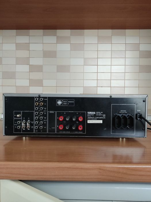 Integrated amplifier Yamaha AX-570