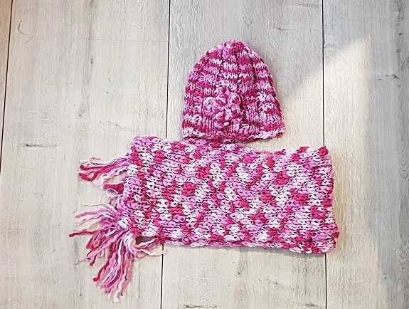 Zimowy rózowy komplet gruby splot