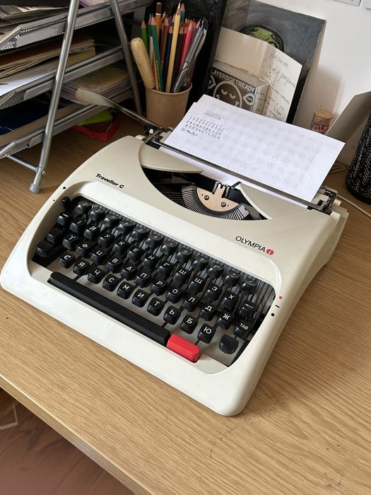 Робоча Друкарська (печатна) машинка Olypmia укр літери