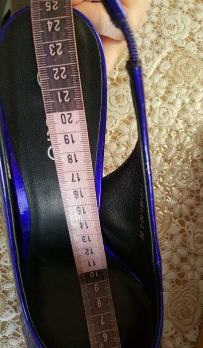 Фиолетовые кожаные слинг бэки туфли на шпильке открытая пятка  лодочки