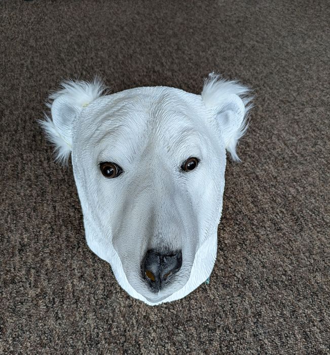 Maska niedźwiedzia polarnego