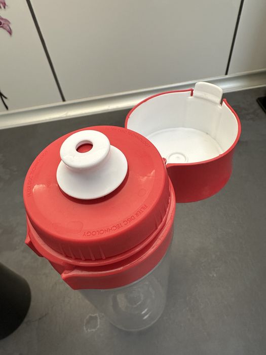 Zestaw B15: kubek termiczny Tefal + butelka filtrujaca wodę Brita