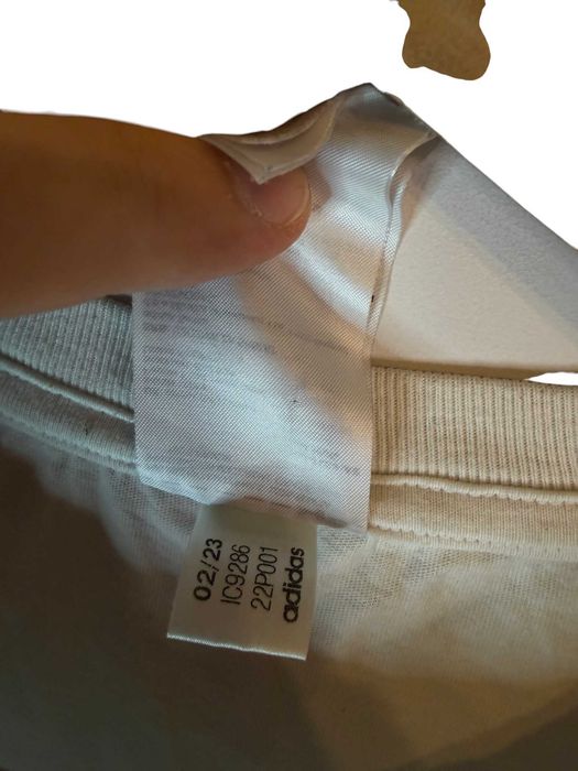 Koszulka Adidas biała z logiem m