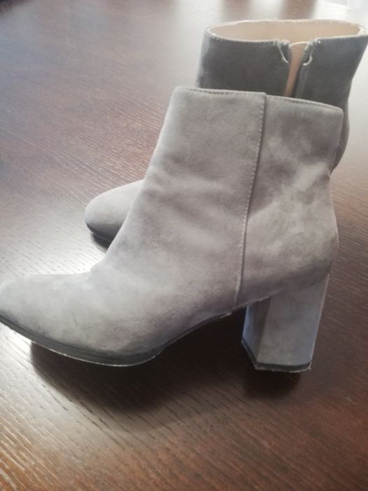 Buty, botki, kozaczki szare r. 39