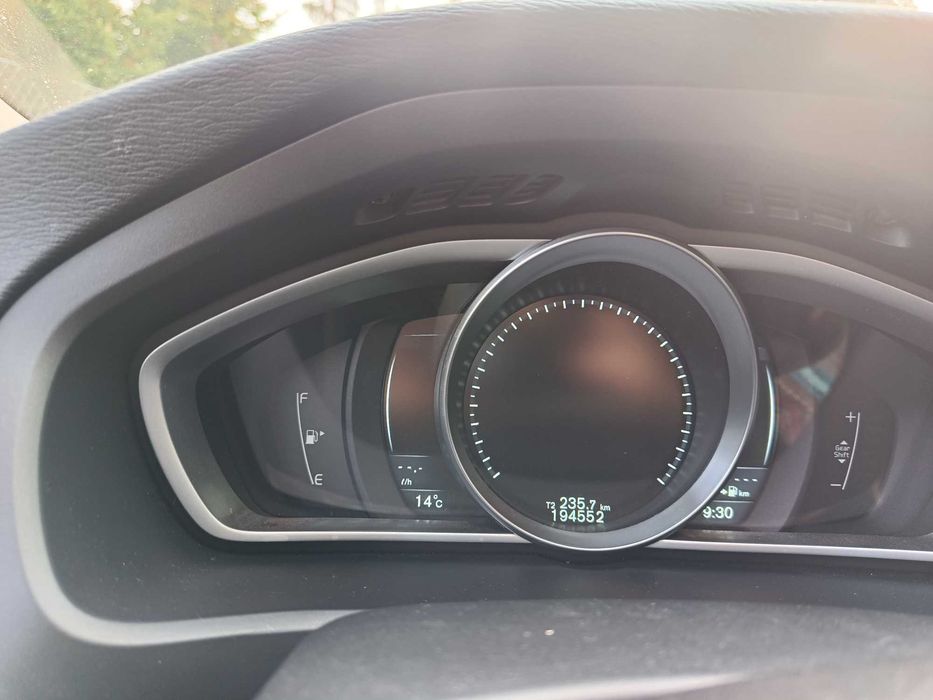 VOLVO V40 D2 diesel
