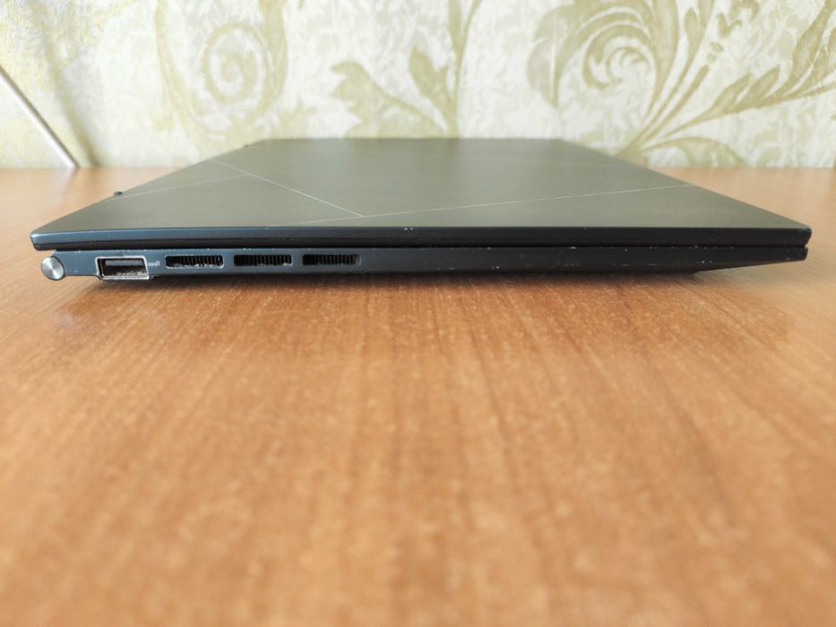ноутбук ASUS Zenbook 14 OLED Q409Z 8/256 | Intel i5-1240P