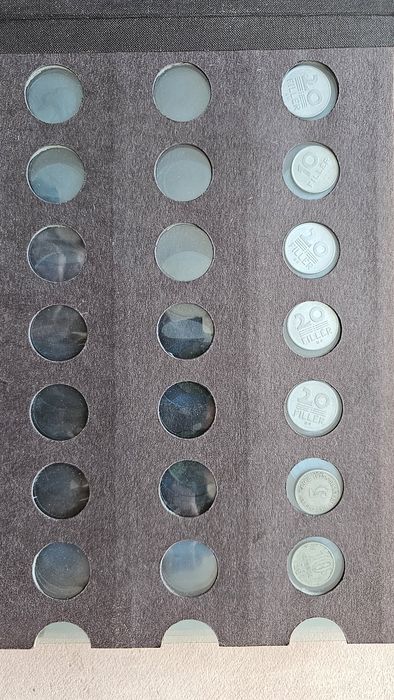 Klaser z monetami 1800 do 2000 roku