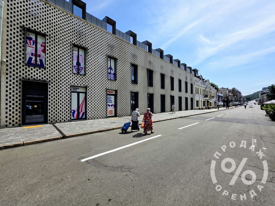 Продаж! Фасадне приміщення 197 м2 на Подолі, вул. Сагайдачного, 18