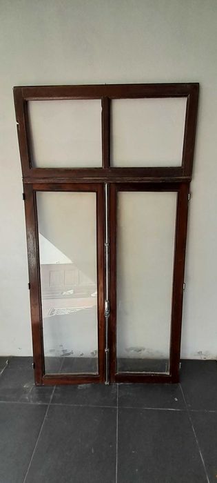 Janelas antigas em madeira