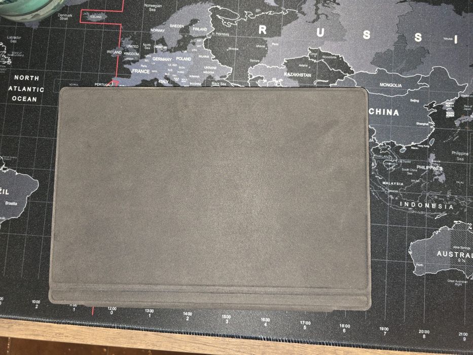 Surface Pro 7 com teclado e pen