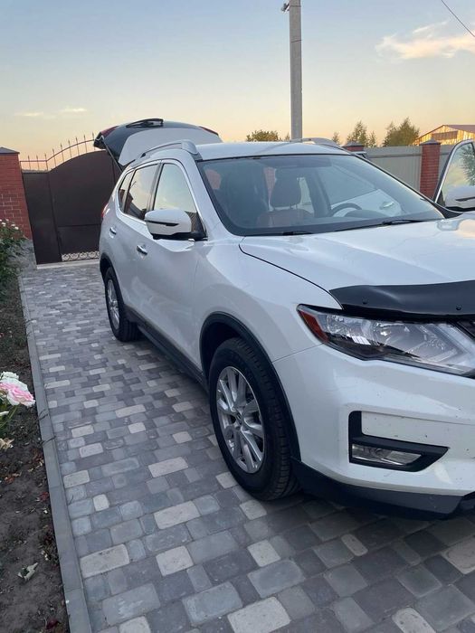 Продам Nissan Rogue