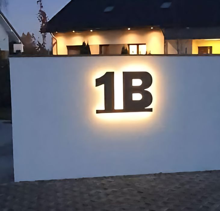 Podświetlana tablica adresowa, numer domu