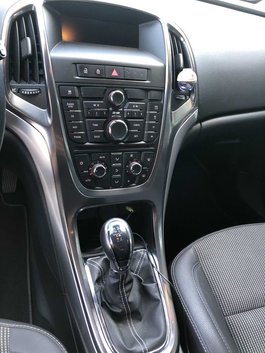 Opel Astra 1.4 Gasolina 100cv