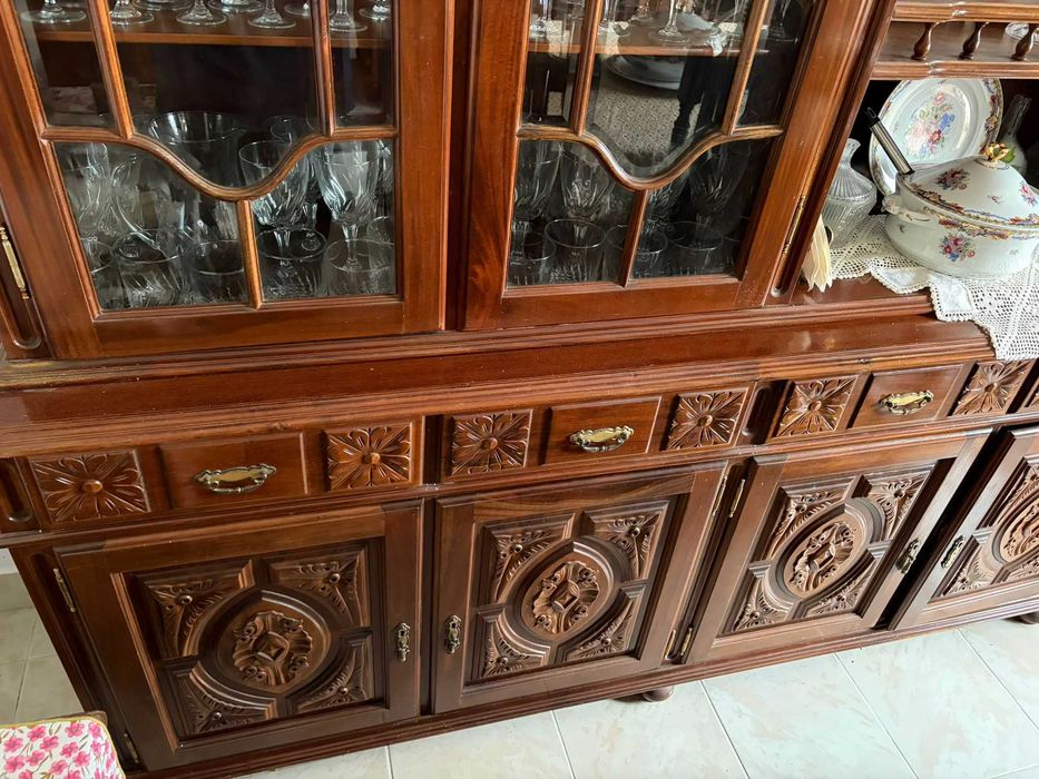Móvel para sala em bom estado