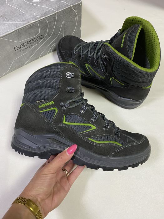 42р. Ботінки LOWA Sosto EVO GTX Mid черевики оригінал
