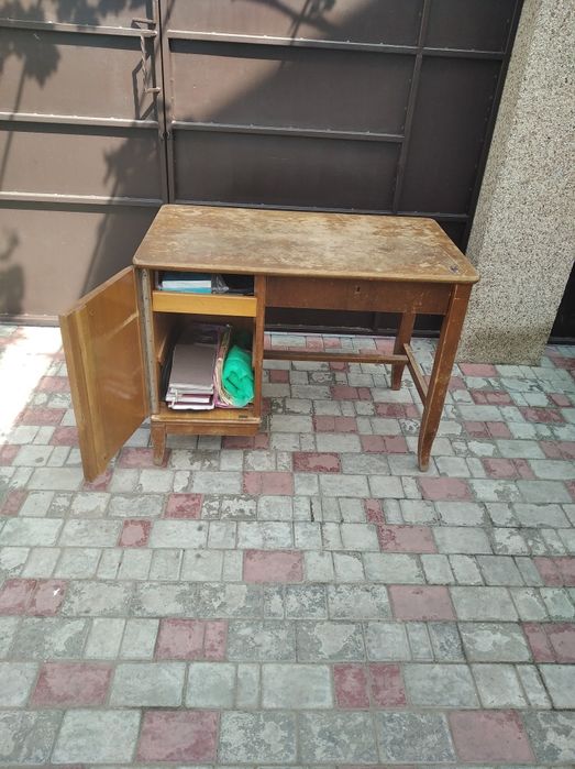 Продам письменный стол