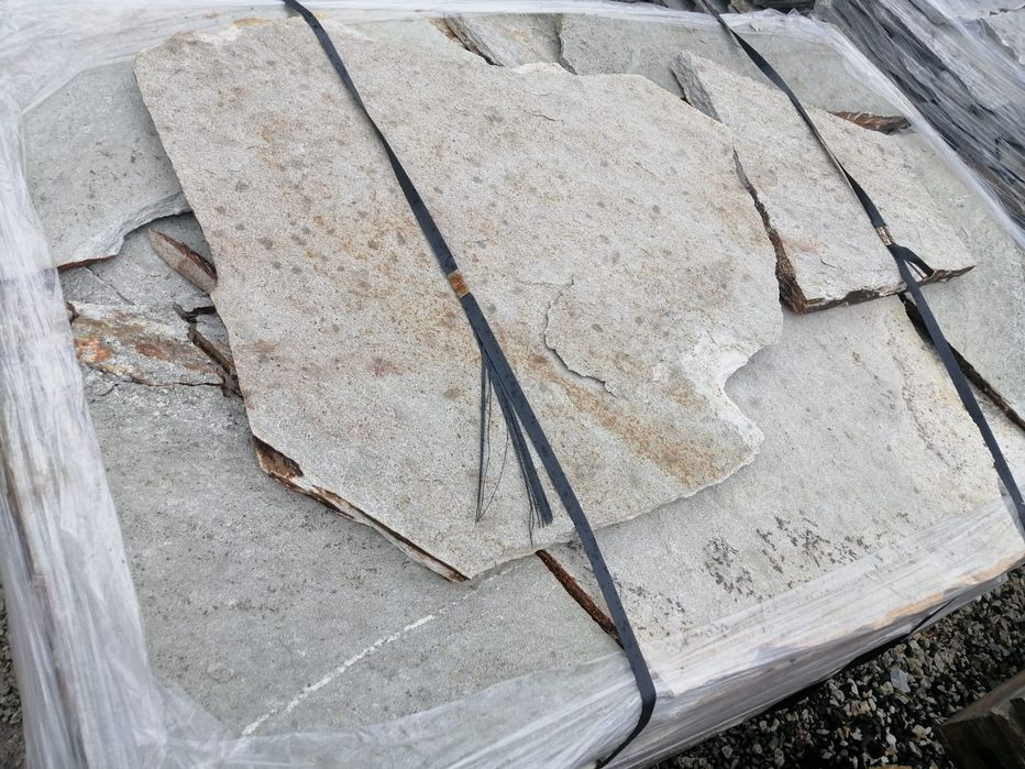 Gnejs kamień elewacyjny na elewację  taras schody płaski twardy gr 1-3