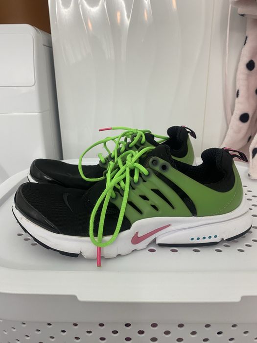 Кроссовки  жіночі /дитячі Nike Presto