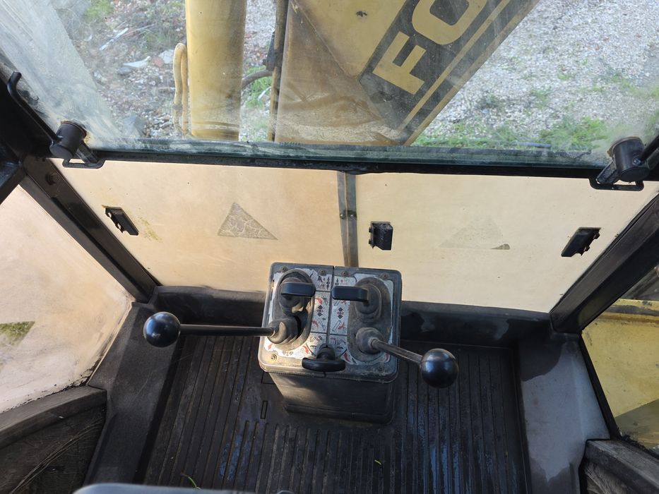 Retroescavadora Ford