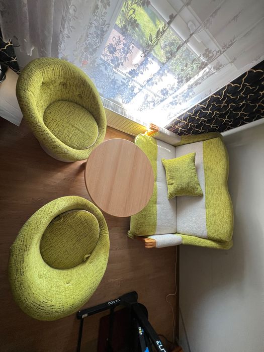 Młodzieżowy zestaw wypoczynkowy, sofa dwuosobowa rozkładana, 2x fotel, poduszka, stolik