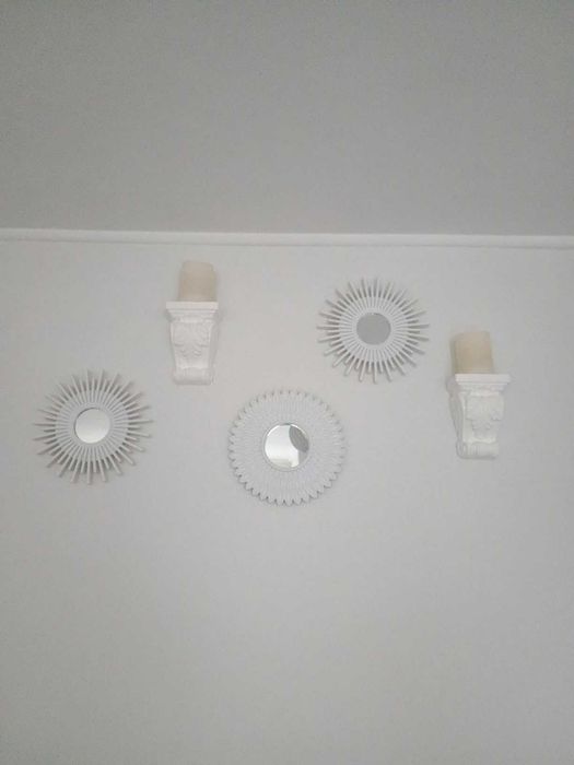 Dekoracja zestaw 3 luster w złotych ramkach do domu na ścianę