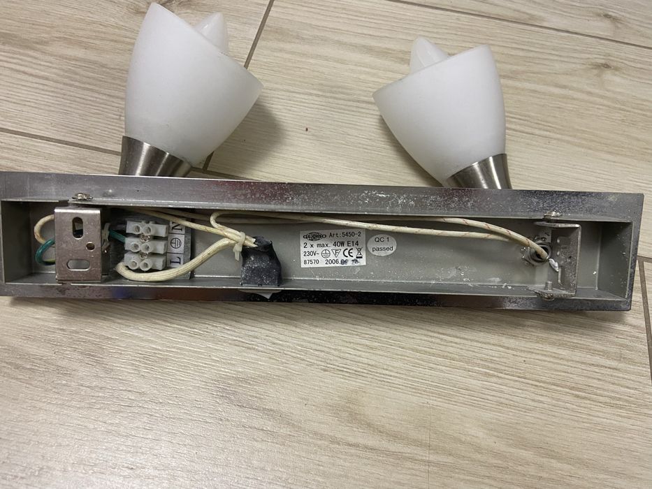 Lampa , konkiet. Własny wyłącznik.