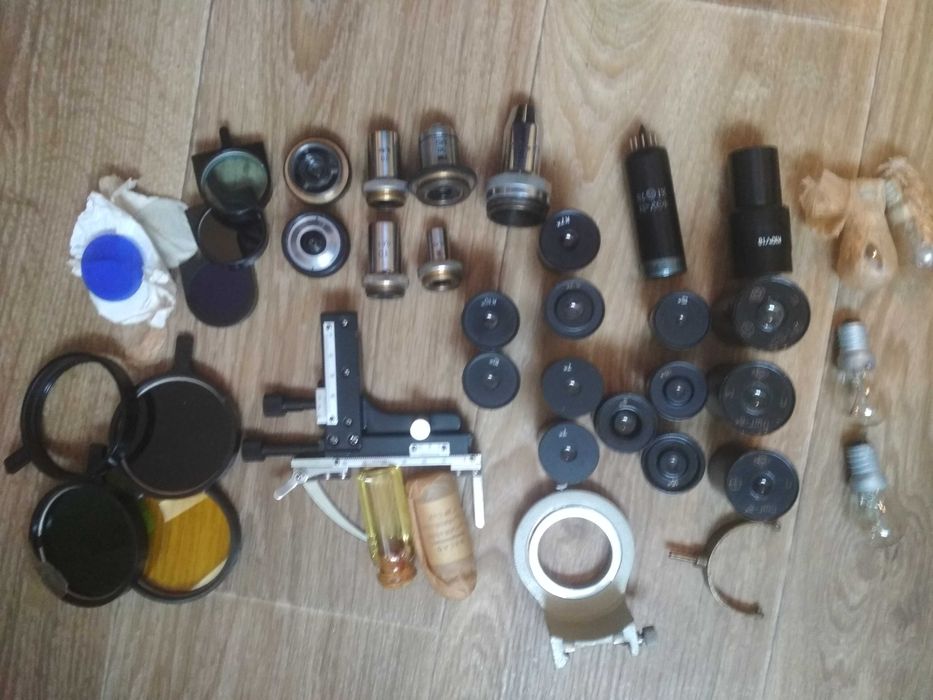 продам окуляр и объектив для микроскопа.микроскоп