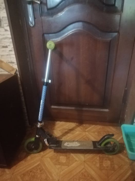 Продам самокат децкий
