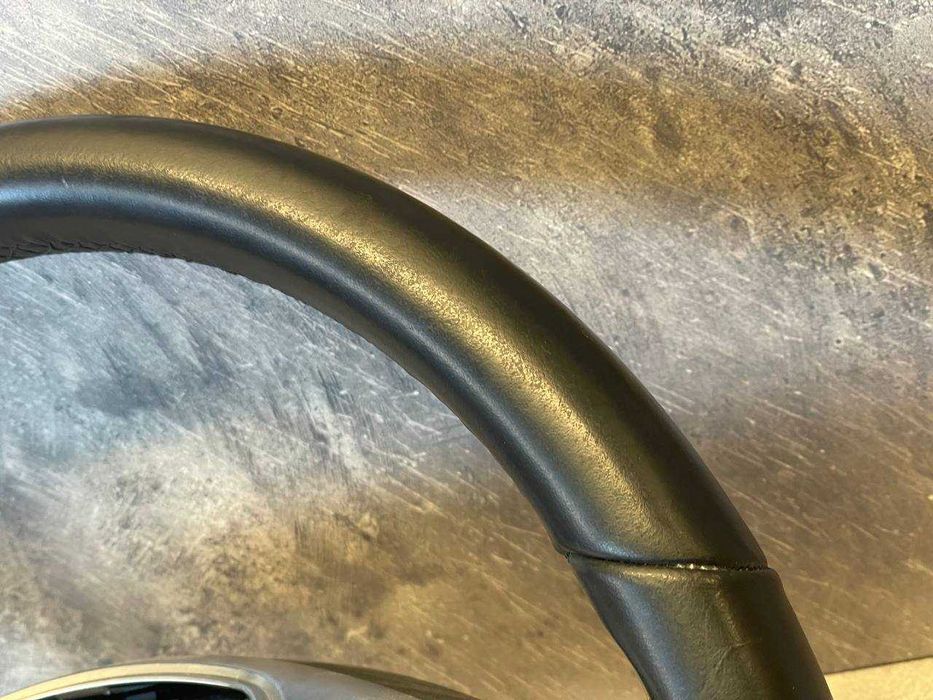 Руль в ідеальному стані Mercedes W204 W212 мультикермо в Оригіналі