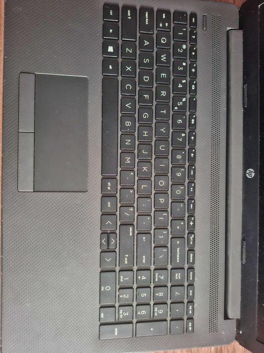 Pakiet laptopów uszkodzonych 5 szt