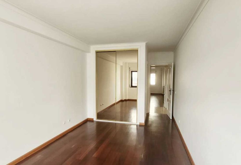 T3 Odivelas com parqueamento